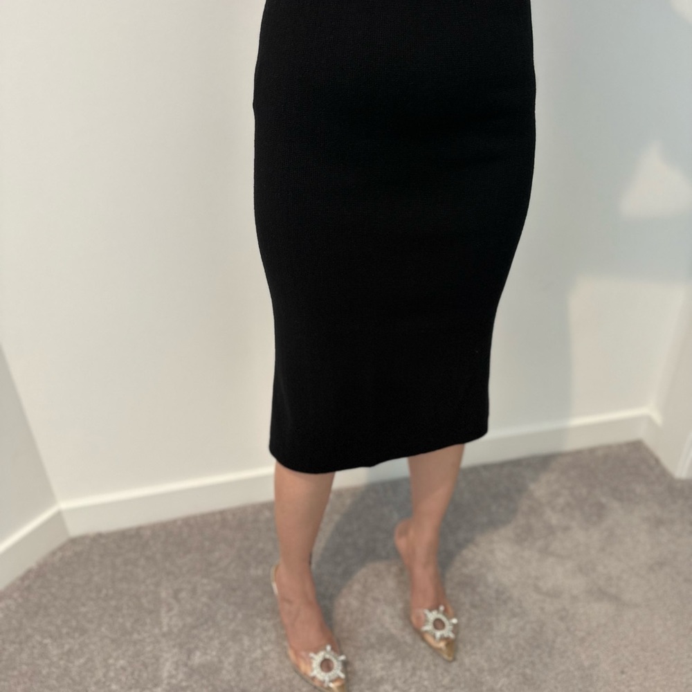 STRETCHY MIDI SKIRT